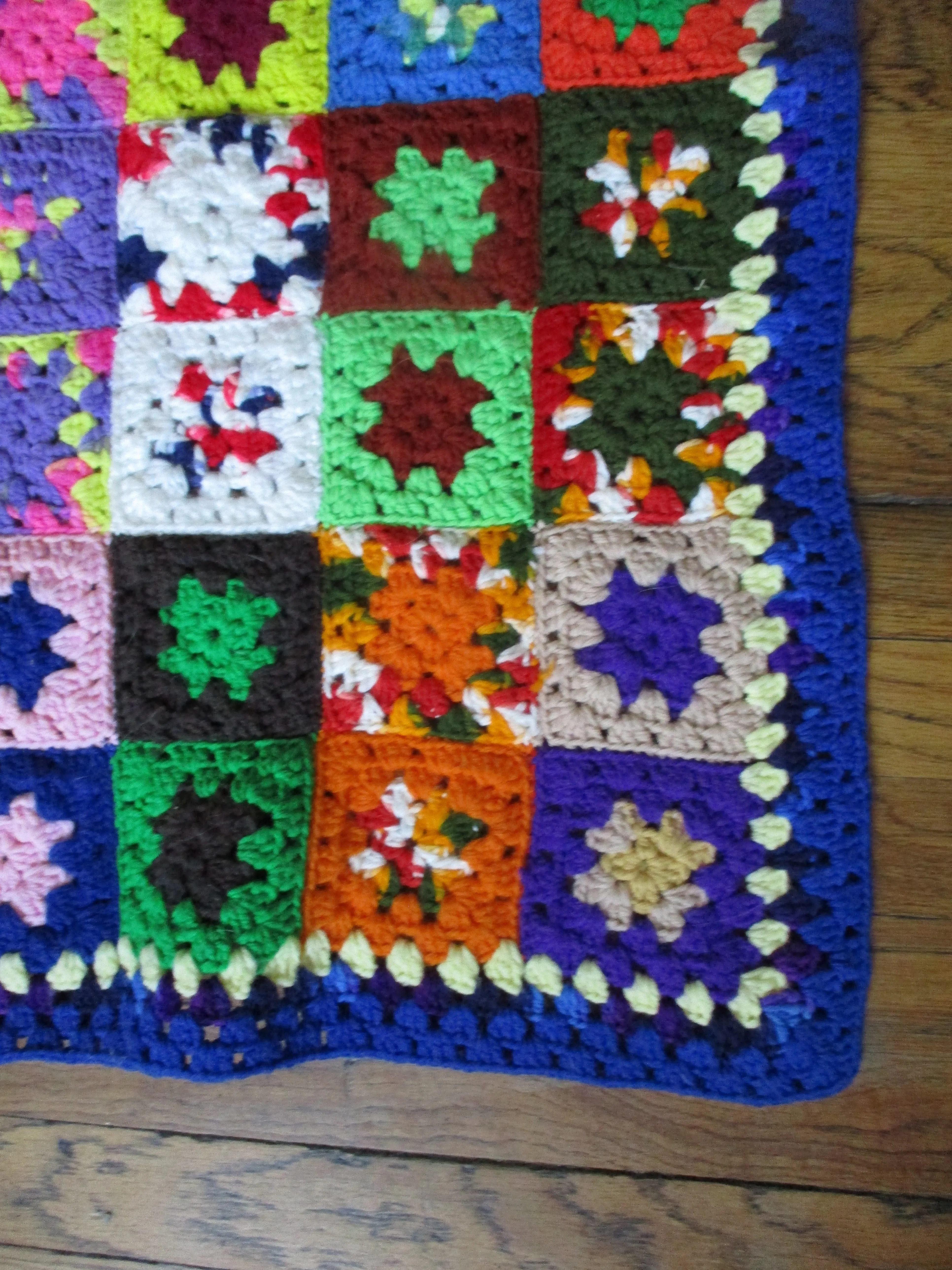 Handmade Crochet GRANNY SQUARE Blanket Throw Afghan Cover Knit Yarn COLORFUL 33x45