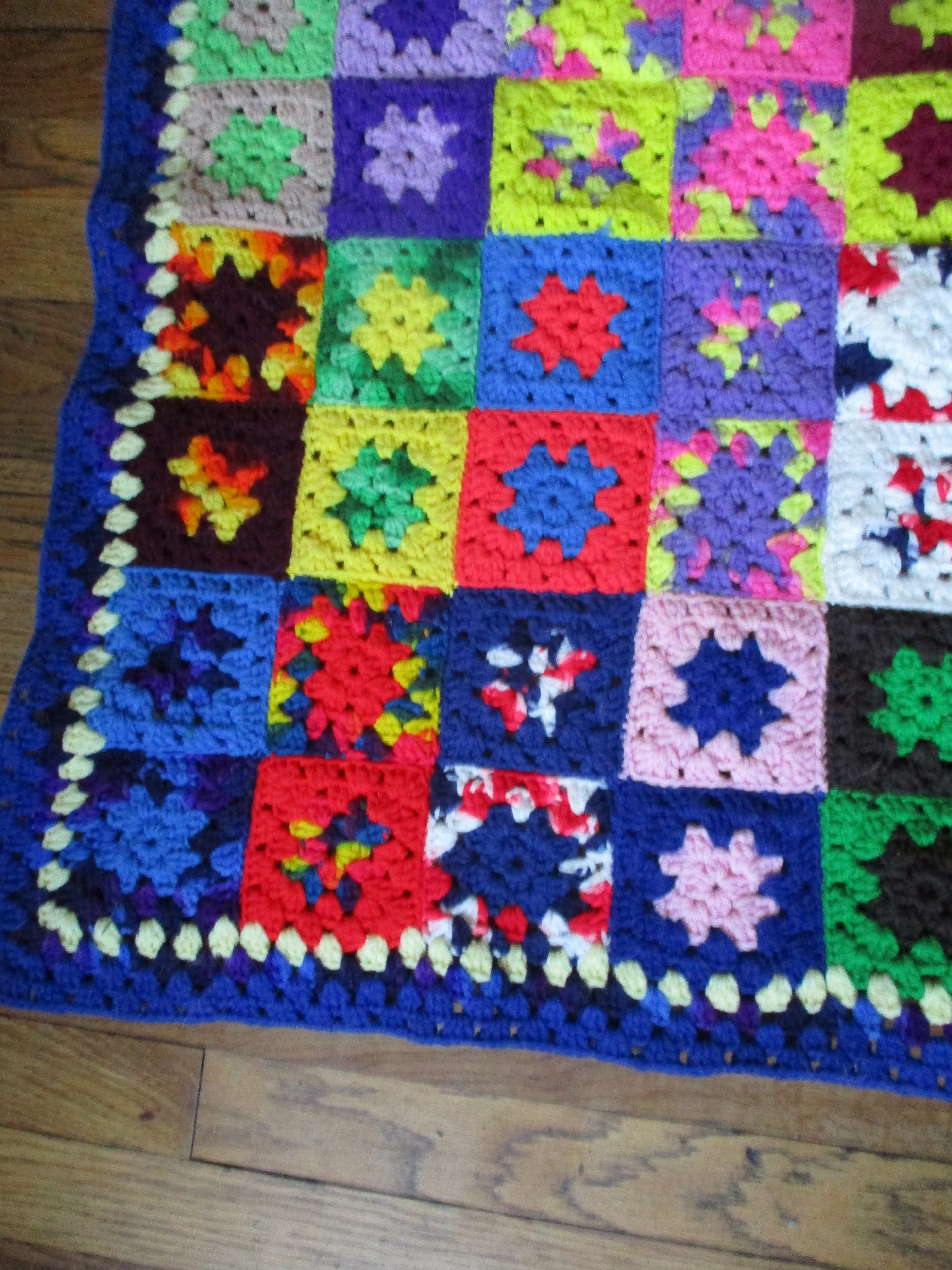 Handmade Crochet GRANNY SQUARE Blanket Throw Afghan Cover Knit Yarn COLORFUL 33x45