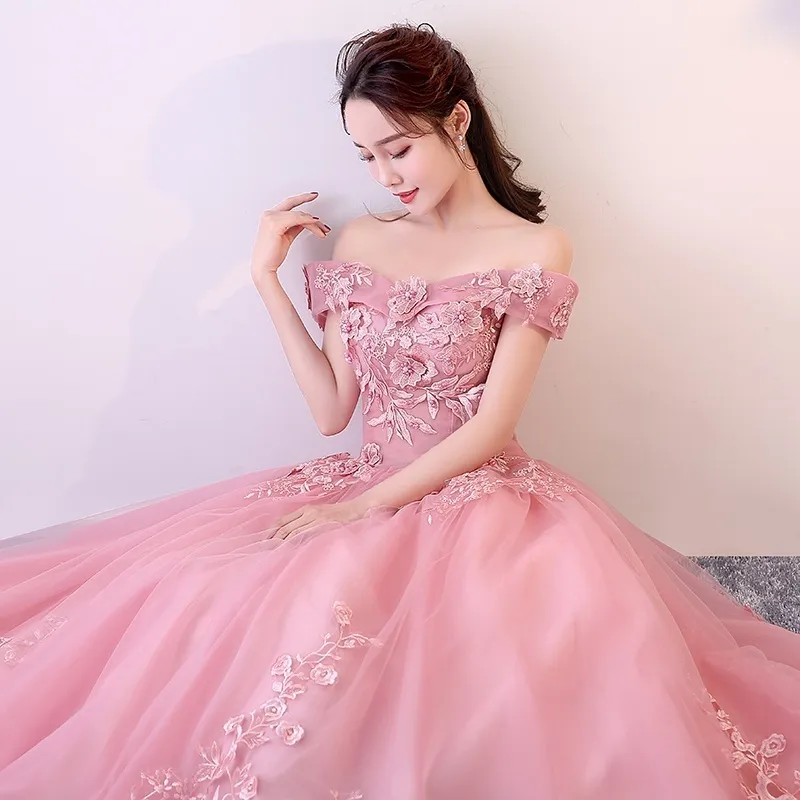 New Off Shoulder Blush Pink Appliques Ball Gown Vintage Quinceanera Dresses Lace Up Formal Prom Gowns Pink Tulle Dresses