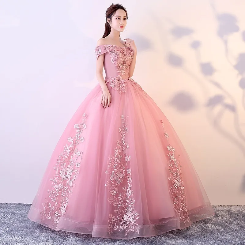 New Off Shoulder Blush Pink Appliques Ball Gown Vintage Quinceanera Dresses Lace Up Formal Prom Gowns Pink Tulle Dresses