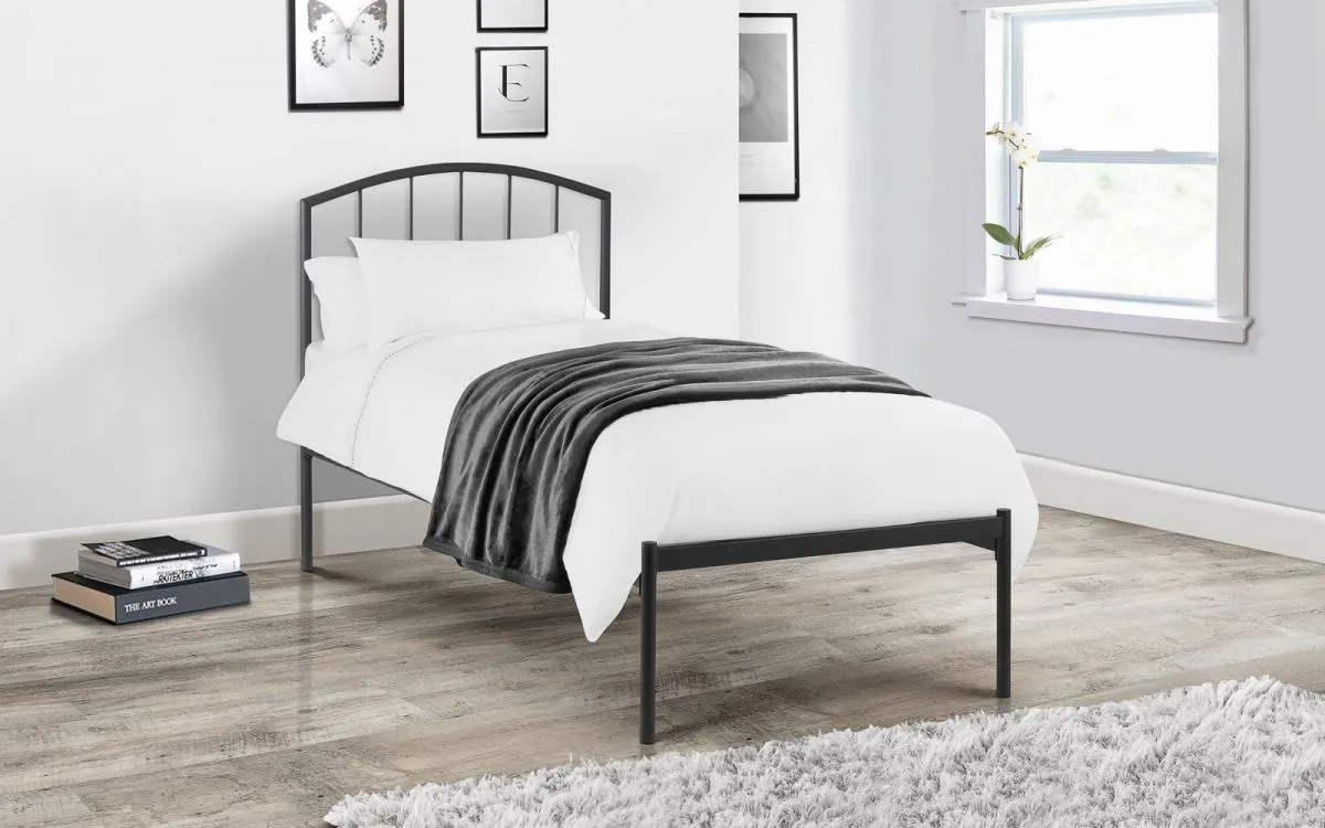 Onyx Metal Bed