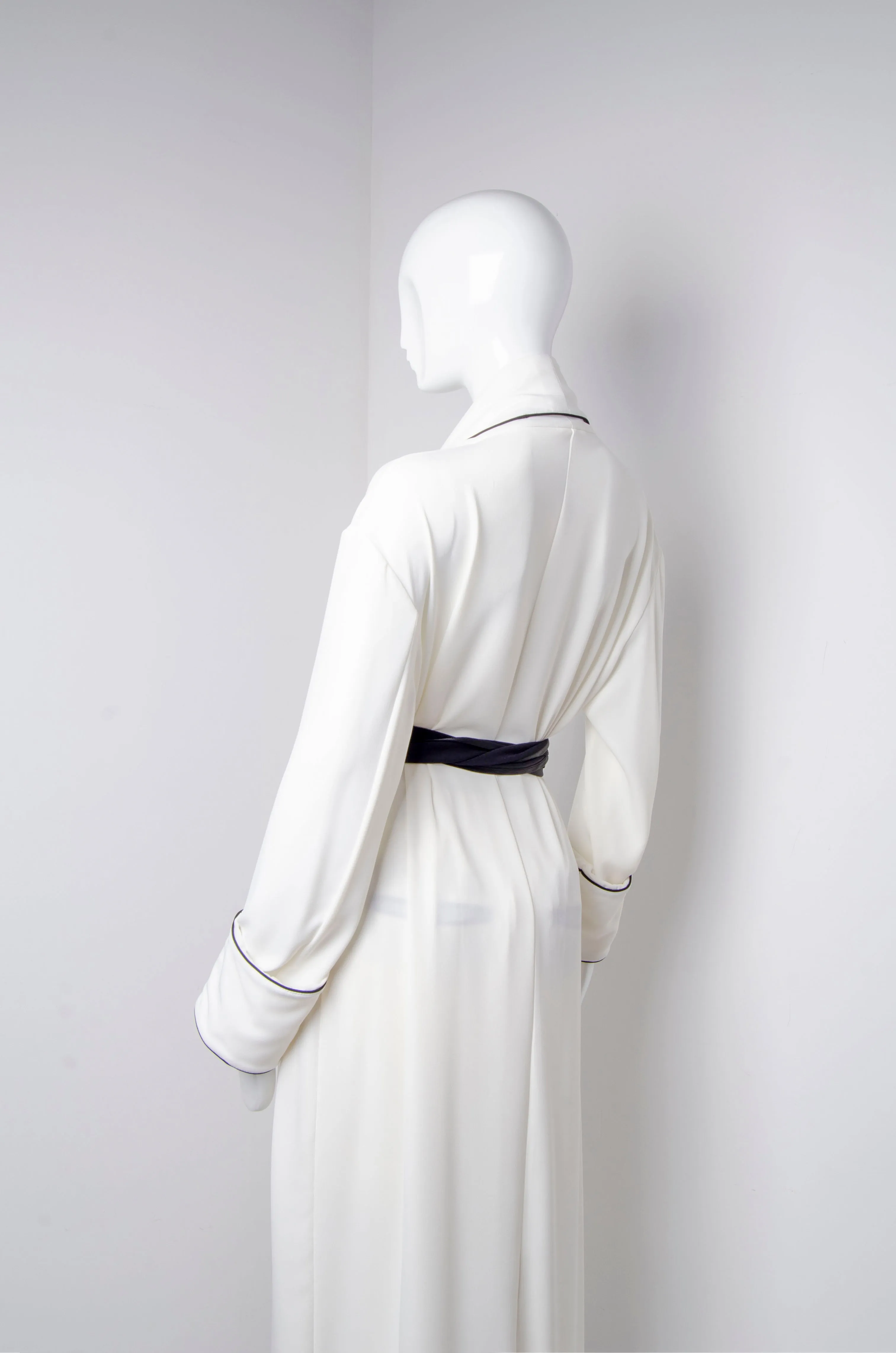 White Pyjama Chic Robe